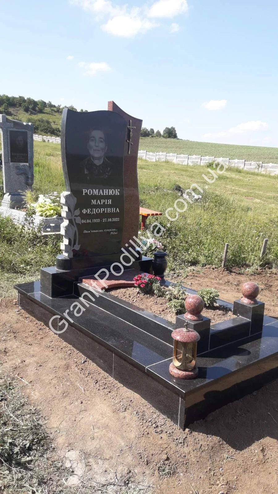 Подвійний пам'ятник з граніту - Кам'янець-Подільський | GranitPodillya